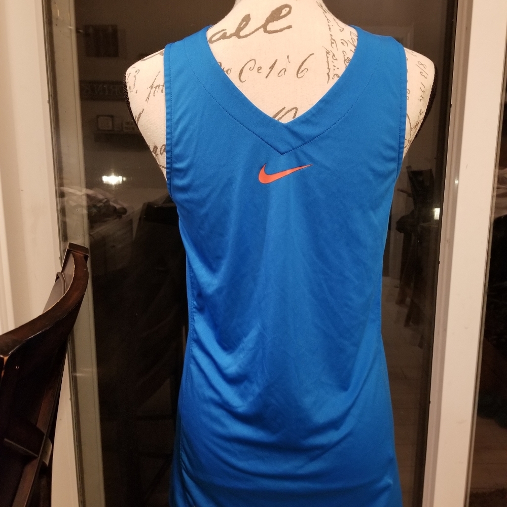 Nike slim KD brand tee